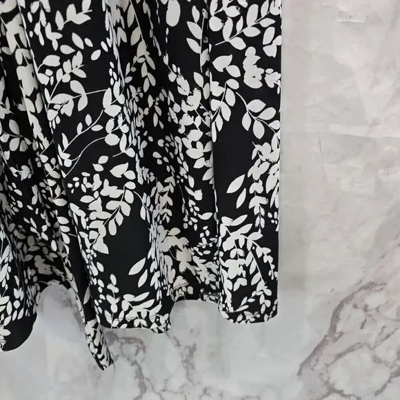 Cocomo Dress Womens 1X Black White Maxi Long V Neck Stretchy Knit Botanical - Picture 4 of 10